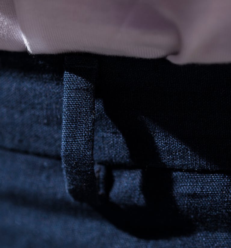 Asphalte - Le Pantalon en Lin - Difficile de se passer de lui